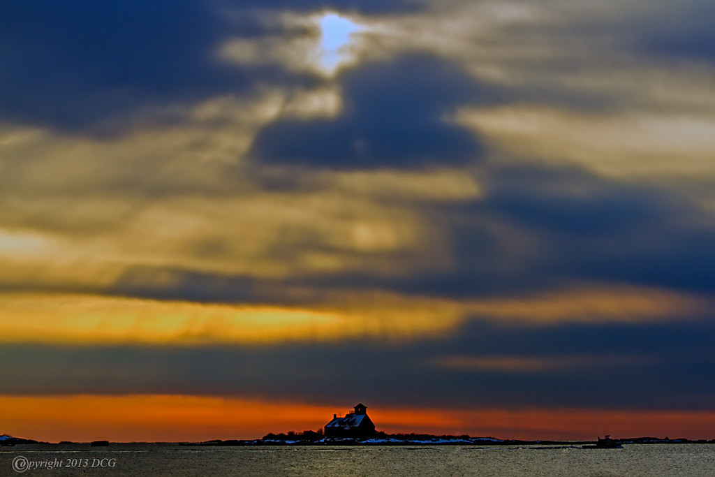 IMAGE: http://amtphoto.smugmug.com/Photos2013-1/New-Castle-NH/i-nKTW4c4/0/XL/Wood%20Island%20Lifesaving%20Station-03-21-03cr%20-XL.jpg
